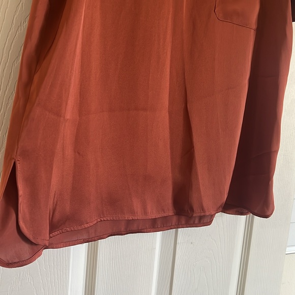 DR2 satin top and skirt - Picture 6 of 10